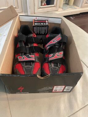 Specialized Men's Red and Black Cycling Sneakers with Triple Velcro Straps
